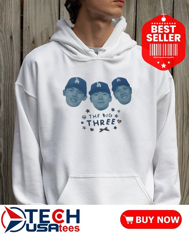 TechTeesUSA's tweet image. The Big Three Shohei Ohtani Yoshinobu Yamamoto and Rōki Sasaki Los Angeles Dodgers players shirt
⚾ The Big Three have landed — Dodgers power like never before. Limited drop alert!
Buy now: techteesusa.com/product/the-bi…
#DodgersBigThree #OhtaniEra #BaseballElite #LAForever #TechTeesUSA