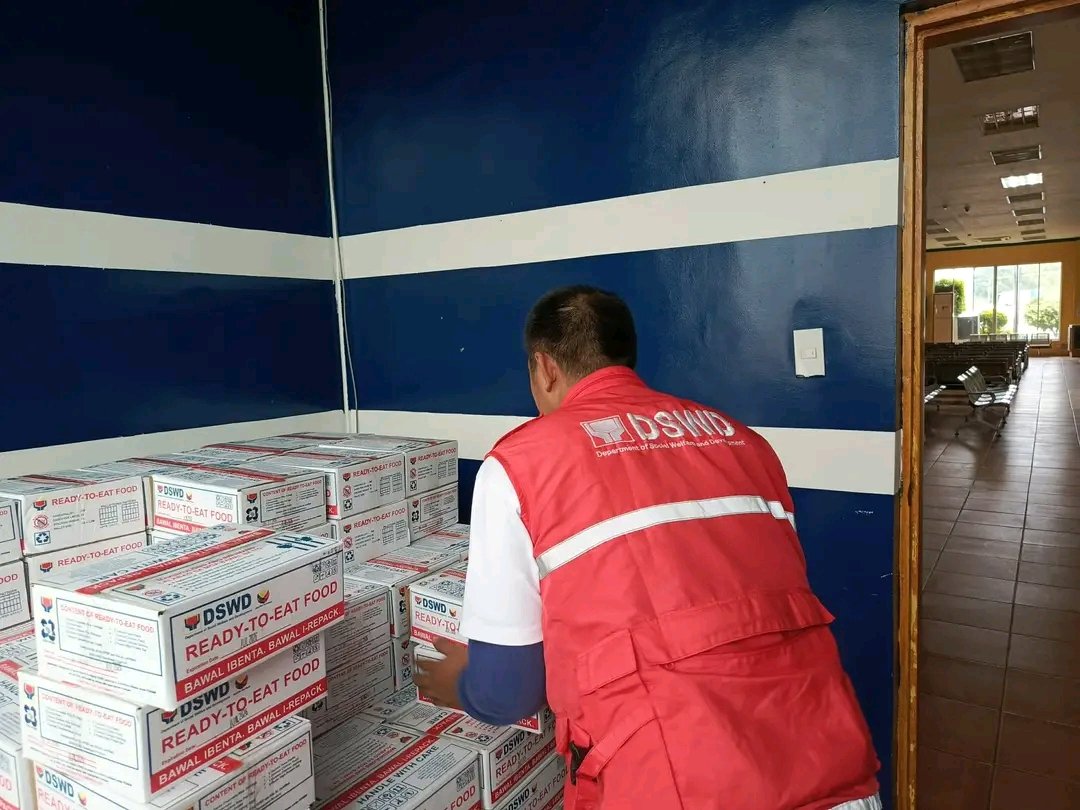 dswdfo6's tweet photo. #TINO RESPONSE OPERATIONS. 
@dswdserves

https://t.co/tXJNIEs7dX

#DSWD6Updates  
#BawatBuhayMahalagaSaDSWD https://t.co/jBv3pOC0fW