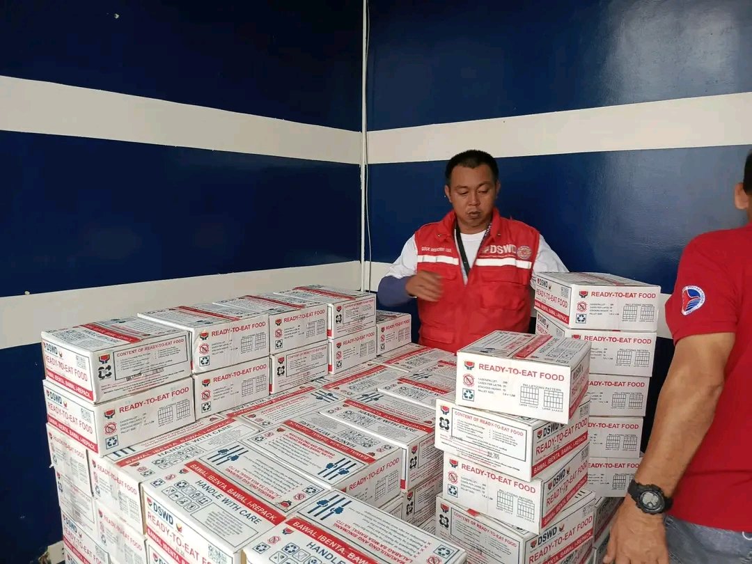 dswdfo6's tweet photo. #TINO RESPONSE OPERATIONS. 
@dswdserves

https://t.co/tXJNIEs7dX

#DSWD6Updates  
#BawatBuhayMahalagaSaDSWD https://t.co/jBv3pOC0fW
