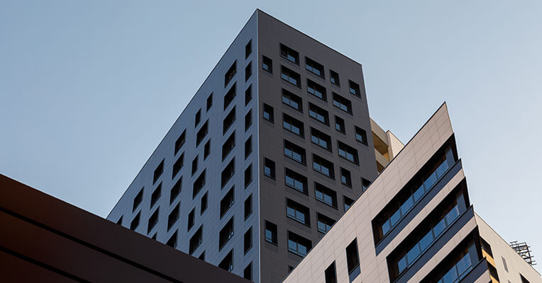 RoofingToday's tweet image. Daniel Snape MRICS, Associate Director at @Watts_Group, explores an often-overlooked but vital aspect of building performance: #façades.
🔗 Read more: roofingtoday.co.uk/facades-the-fi… #roofing #cladding