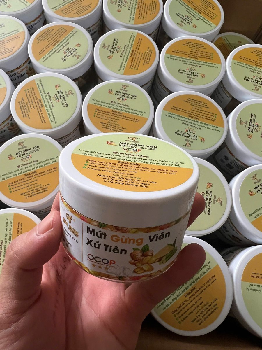 Mới nhận 1 thùng hũ gừng viên của bé <a href="/PhamThiMyNuong/">Mỵ Nương l Amara</a> mùa đông tới mọi người mang theo bên mình, dùng tốt cho cơ thể lắm á.