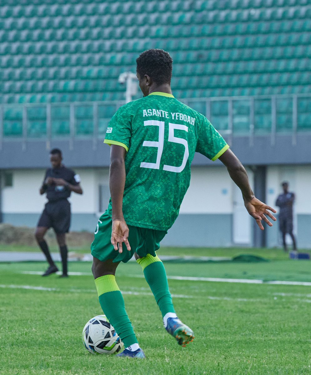 Aduana_fc's tweet photo. Gideon Asante made his Aduana debut on Sunday 💪🤝

Congrats 🎊🎉 

|| #Ogya || #AduanaFC 🔥🐕 https://t.co/xX10PeRfXW