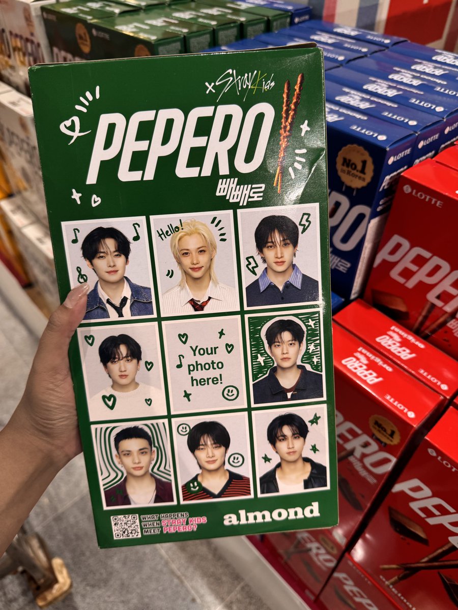 youngrubhiw's tweet image. — PEPERO #STRAYKDS 

#รับหิ้ว กล่องใหญ่ มี 4 แบบ
ราคา 220.-

▶️ค่าหิ้ว + ค่าส่ง 100.-

สนใจเดมน้าา
#pepero #ตลาดนัดเด็กหลง #ตลาดนัดstraykids