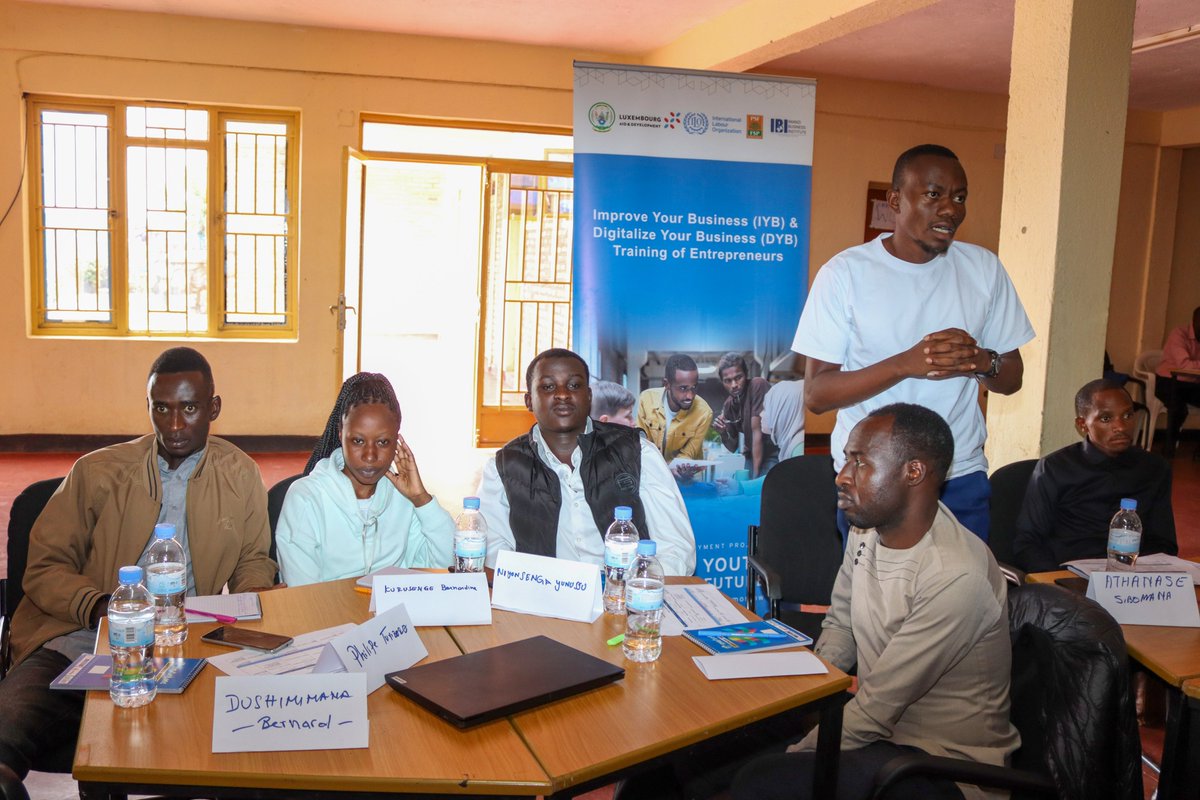 BusinessImanzi's tweet photo. At the IYB&amp;DYB training in Huye district, Chairman of PSF underscored @BusinessImanzi's vital role in empowering your entrepreneurs to flourish. He then thanked IBI &amp; @ILORwanda  for supporting entrepreneurs to apply these skills to transform and Grow their Businesses https://t.co/C8hLZz7my0