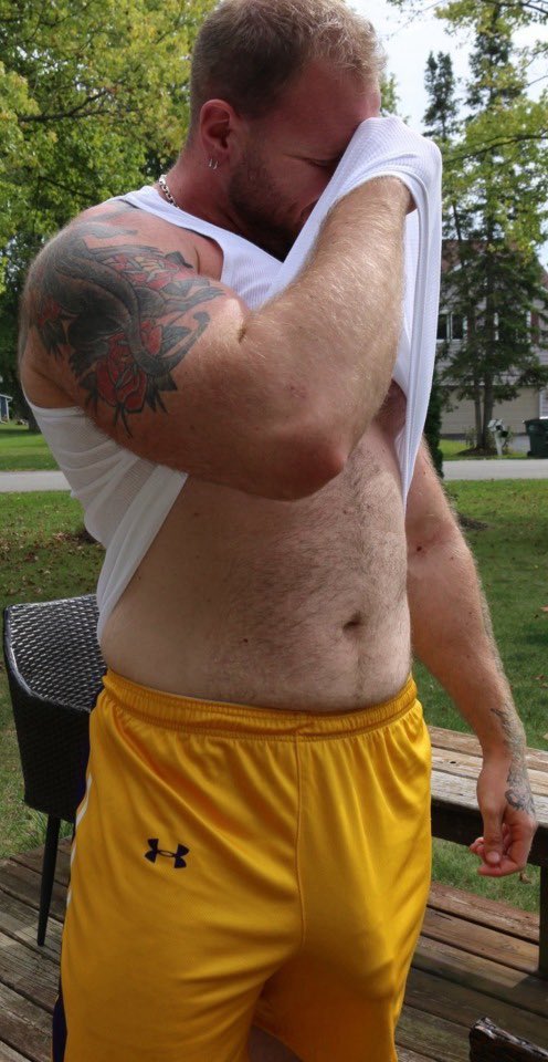 ROBERT_THEBEAR (@thebearrobert) on Twitter photo 