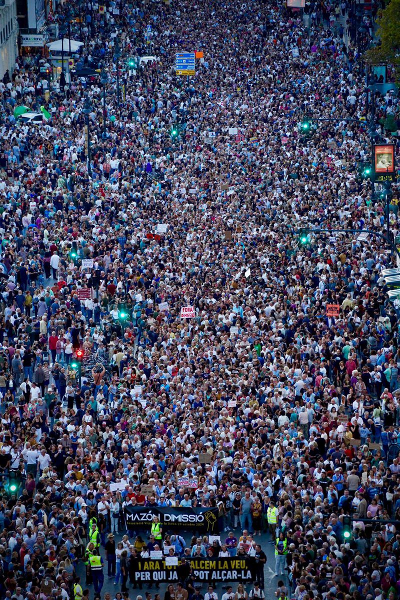 Qui s’atreveix a dir ara que el poble valencià és “meninfot”?