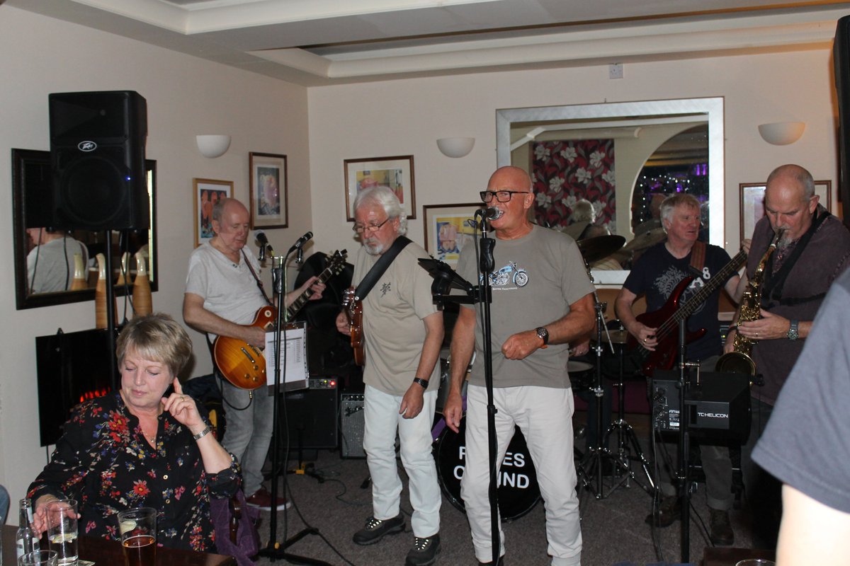 Pieces in November 2015

The Beaufort Arms, Crickhowell

#Crickhowell
#Music #photooftheday #rhythmandblues #60s #BirthtoReunionandBeyond

<a href="/JWPReardon/">John</a>
<a href="/vixmix144/">Victor Johnson</a>
