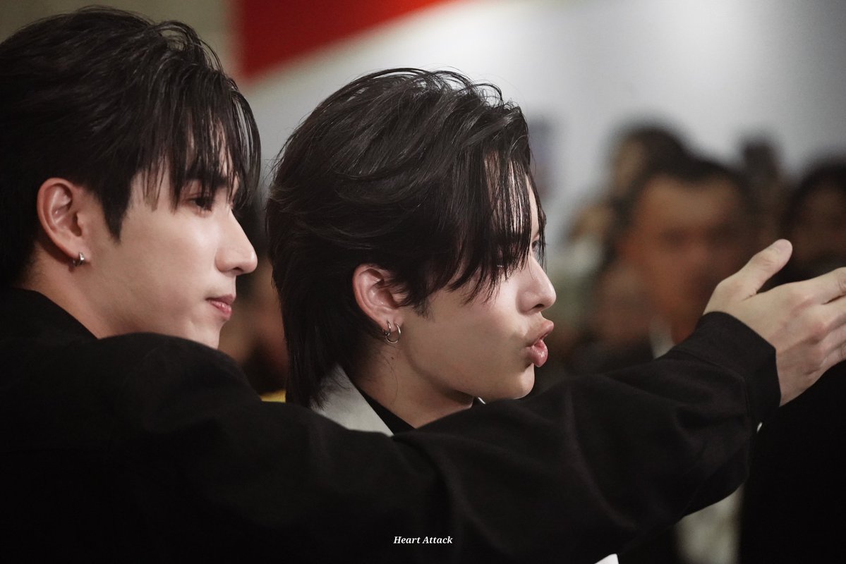 เจื๋อกับจิ๋วส่งจุ้บบบบบบ

PERTHSANTA CMI PETMARTFAIR

#NekkoxPerthSantainChiangMai
#PerthSanta #เพิร์ธแซนต้า