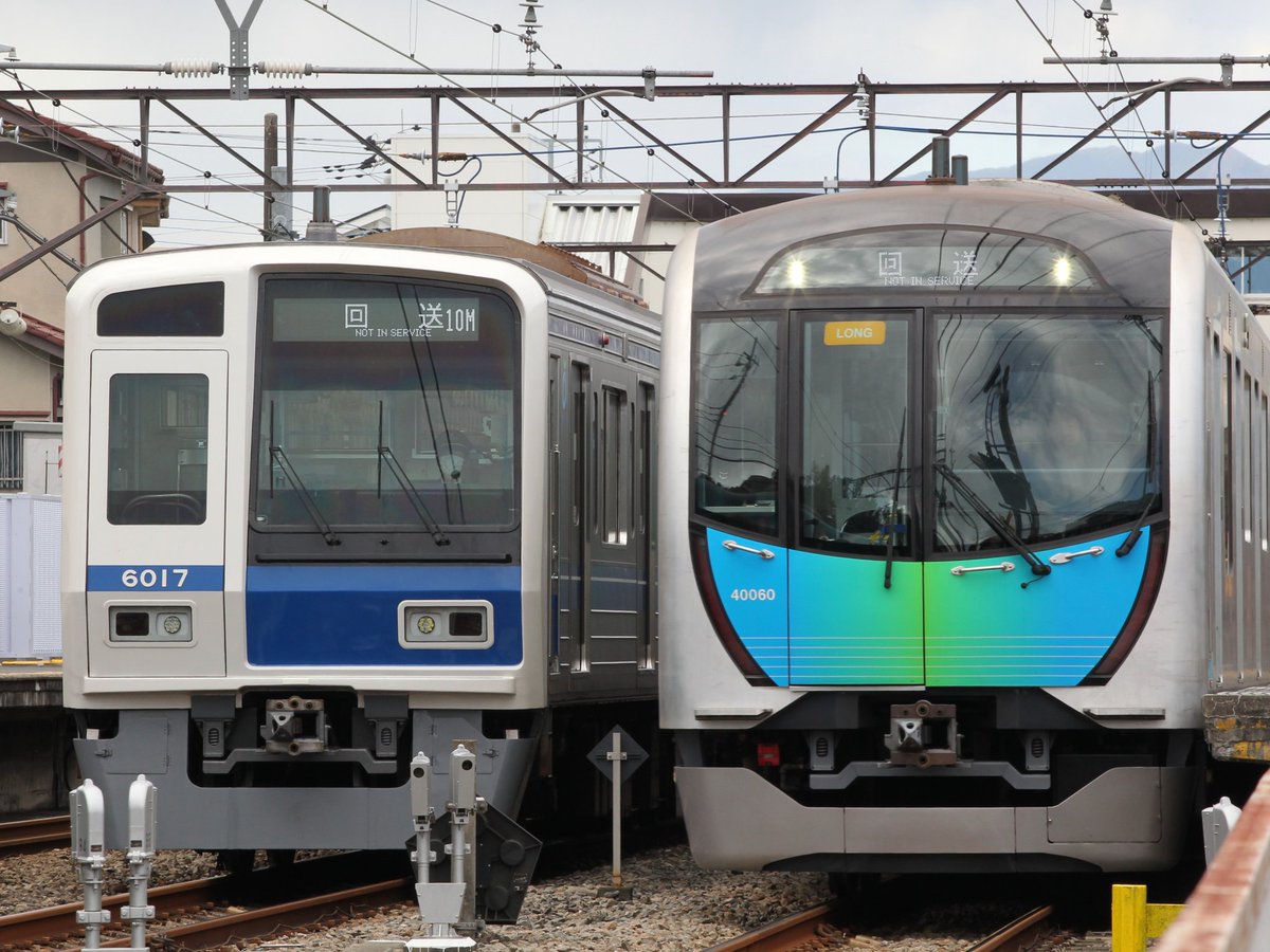 4000急行 with 各停長瀞・三峰口 on X