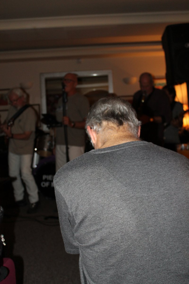 Pieces in November 2015

The Beaufort Arms, Crickhowell

#Crickhowell
#Music #photooftheday #rhythmandblues #60s #BirthtoReunionandBeyond

<a href="/JWPReardon/">John</a>
<a href="/vixmix144/">Victor Johnson</a>