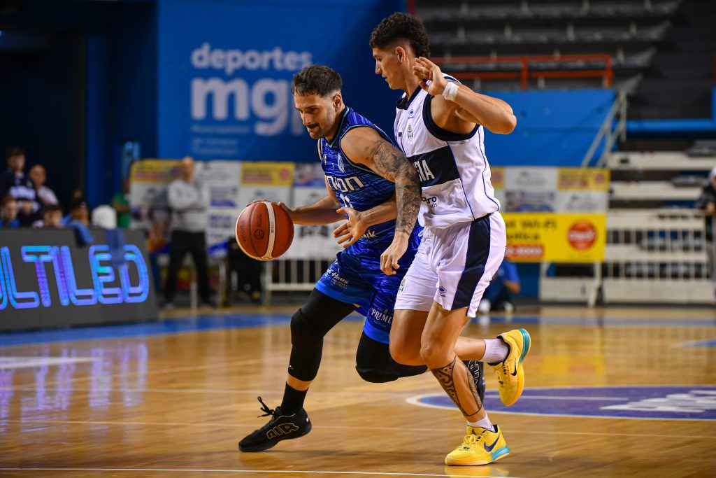 TRIUNFAZO EN EL ARRANQUE, LOBO: Gimnasia le ganó a Unión de Mar del Plata en el inicio de la Conferencia Sur de la #LigaArgentina

Leer más acá 👇 

nuestrobasquet.com.ar/2025/11/triunf…
