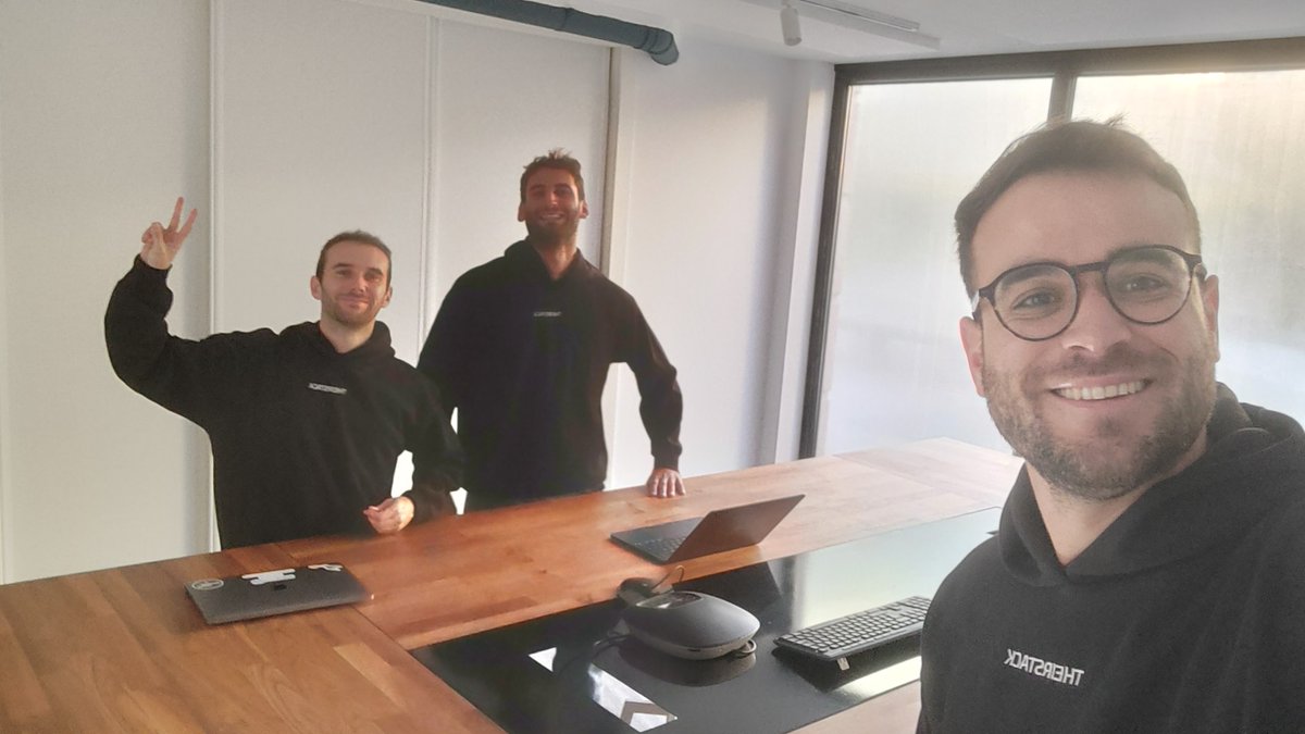 En TheirStack buscamos un/a Full-Stack Engineer para unirse al equipo en A Coruña (presencial).

Somos 3 ingenieros construyendo un producto que usan 50k personas al mes.

Somos rentables, nos movemos rápido y tomamos decisiones sin reuniones eternas.