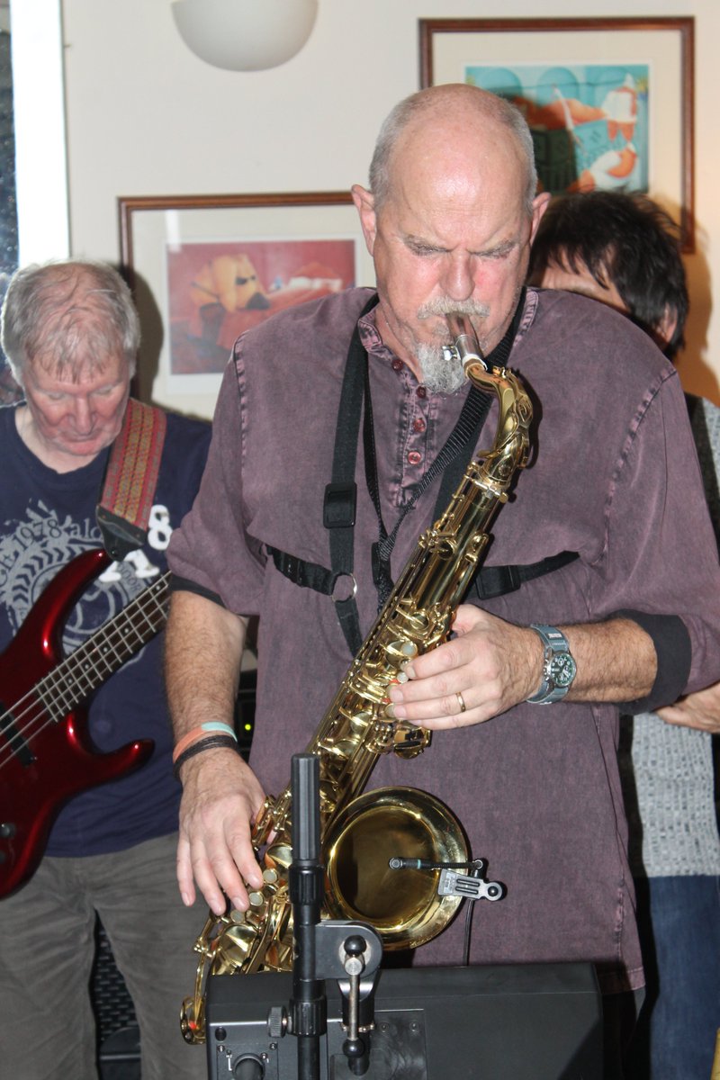 Pieces in November 2015

The Beaufort Arms, Crickhowell

#Crickhowell
#Music #photooftheday #rhythmandblues #60s #BirthtoReunionandBeyond

<a href="/JWPReardon/">John</a>
<a href="/vixmix144/">Victor Johnson</a>