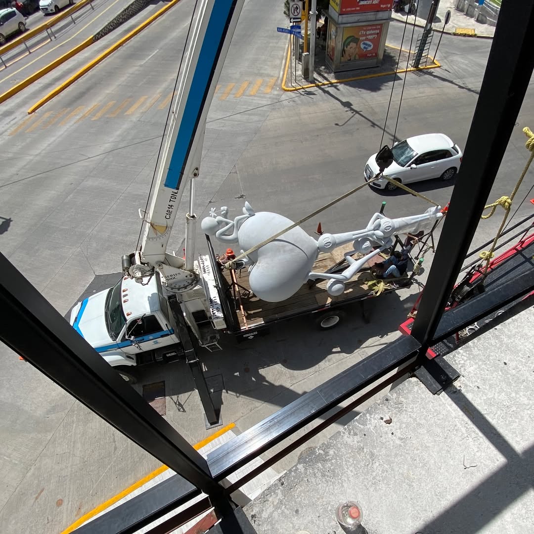 Artful_Explorer's tweet image. Throwback to one of the most iconic structural sculptures.

The “Love Pillar” (2020) in Puebla, Mexico, stood 11.5 meters tall—supporting both architecture and meaning.
@kaiart

#LovePillar #KaiArt #ArchitecturalSculpture #FunctionalArt #PueblaMexico #ContemporaryArt