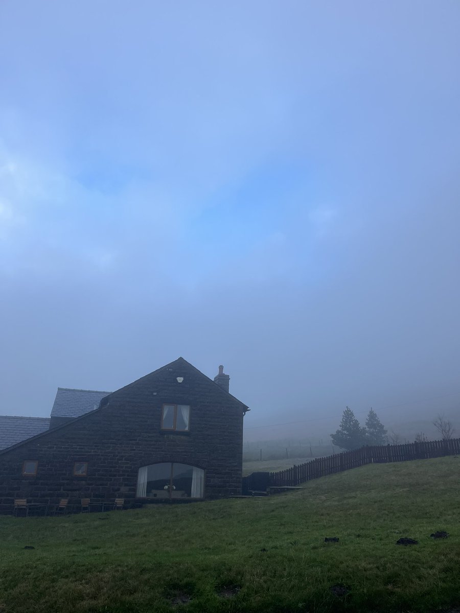 Busranurtutuk's tweet photo. I walked around the Peak District and felt alive again. https://t.co/9sUFVeFp57