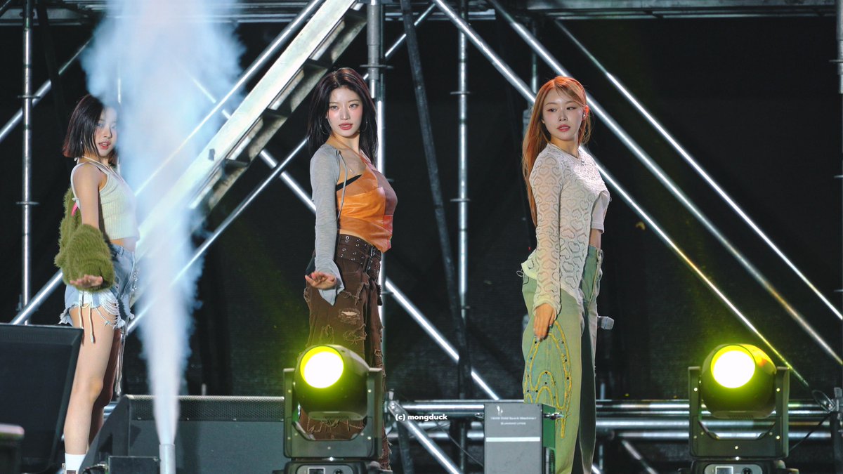 mongduck_zip's tweet image. 250426 DANG! (hocus pocus)

4K full : youtu.be/ba5xCoqnqXA?si…

#빌리 #Billlie #시윤 #SIYOON @Billlieofficial