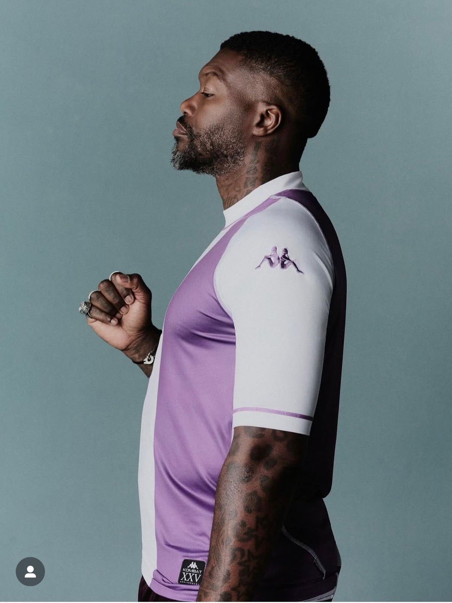 MARCAvalladolid's tweet image. 🟣 Primeras imágenes de la camiseta especial que el @realvalladolid vestirá frente al Málaga en la Jornada 16 por el relanzamiento por parte de @KappaSport_ES del modelo Kombat 

📸 Instagram Kappa