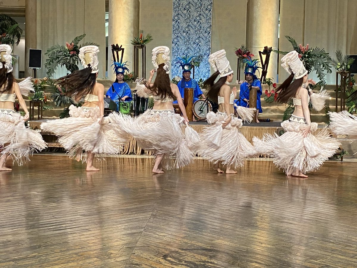 TChibitora's tweet photo. このショーも個々の踊りがとても素敵ですᕷ*.°
#スパリゾートハワイアンズ
#ARANUI https://t.co/0wxWoKwjZU