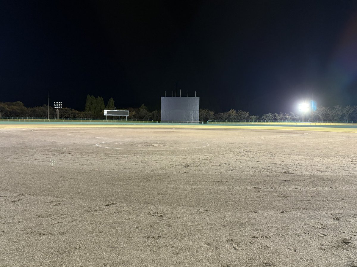 ZeroAkita's tweet photo. 11/2(日)第4回ナガセケンコーボール杯
Akita Zero League Fainal Cap
決勝
試合開始時刻15:45~17:12
Nexus9s 2-1 NeoGlitter's

最終回まで1-1と決勝戦に相応しい拮抗した試合となりましたが、最終回の追加点を重ねたNexus9sが初優勝となりました🏆

最優秀選手:柳谷柊汰選手
優秀選手:泉羽流選手 https://t.co/td9tG6R9Ty