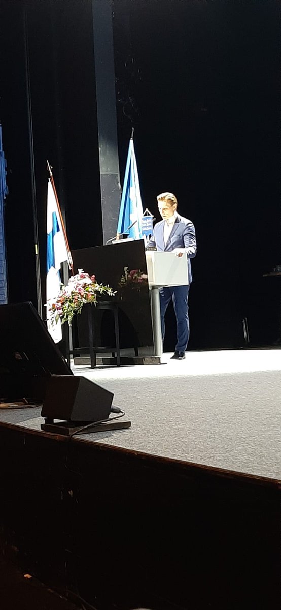 Pohjois-Pohjanmaan maakuntapäivillä Valtioneuvoston jäsen, ministeri Antti Häkkänen puhui Suomen 🇫🇮 asemoitumisesta Eurooppalaiseen turvallisuuspolitiikkaan.  Resilienssityö on  turvallisuuspolitiikkaa. Kiitos.  <a href="/anttihakkanen/">Antti Häkkänen</a> <a href="/ppliitto/">Pohjois-Pohjanmaan liitto</a> #yhteistyö  <a href="/valtioneuvosto/">Valtioneuvosto | Statsrådet</a> <a href="/JussiRamet/">Jussi Rämet</a>