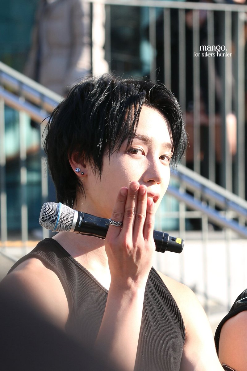 251103 서울역 버스킹

#HUNTER #헌터 #xikers #싸이커스