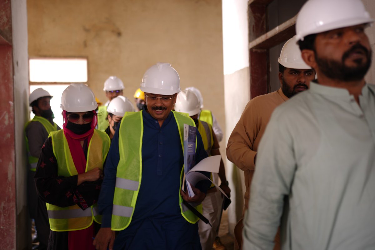 RSU_SELD's tweet photo. World Bank Social Development Consultant Ms. Mehrunisa Malik visited SELECT school sites in District Thatta to pilot the Contractor E&amp;S Performance Scorecard. The visit reviewed E&amp;S compliance, safety, and community engagement with local communities expressing #WorldBank #SELD https://t.co/DZHIftTC9L