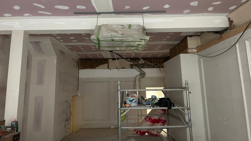 Retail unit over ground, lower ground and basement floors to let by @SHWProperty - 863 Sq Ft in an area typified by independent retailers. Church Road, Barnes, London. buff.ly/ivpMtVK