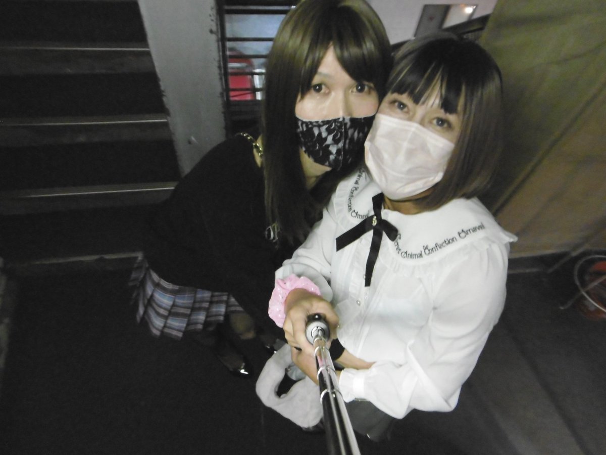 こんばんは☆彡

皆さん今日は楽しく過ごせましたか？
またお仕事だった皆さんはお疲れ様でした。

先日の美月ちゃんとのOWLデート画像の続き♪

私の事をお姉様と呼んでくれてるので妹になるのかな(⁠^⁠^⁠)

#池袋アウル