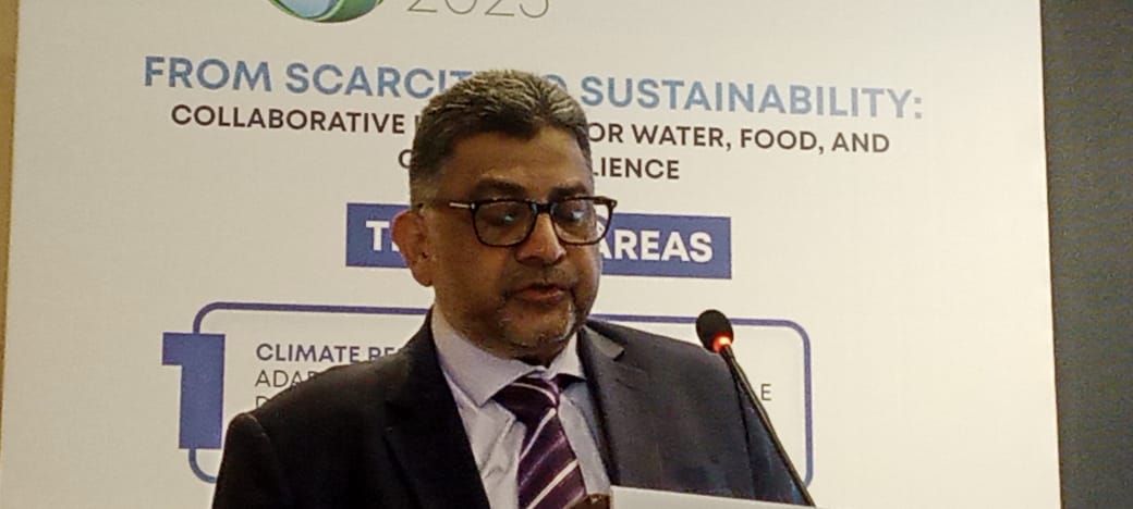 buitemslive's tweet photo. Prof. Dr. Khalid Hafeez (VC BUITEMS) delivered a keynote on “The Future of Water: Accelerating AI-Driven Solutions for Irrigation through Partnerships & Innovation” at Pakistan Water Week 2025, organized by IWMI in Islamabad.
#BUITEMS #PakistanWaterWeek #AI #Sustainability #IWMI https://t.co/JgFCqQw0aw