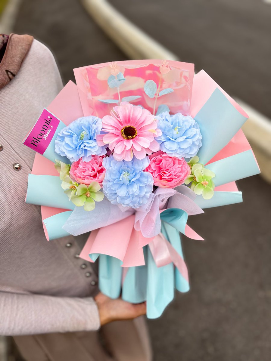 Persiapan untuk Teacher’s Day, bisa bulk order karena harganya 35ribuan!🫧

—
Yuk, pilih bouquet favorite mu untuk setiap momen spesial, mulai dari wisuda, anniversary, hari ibu, valentine dll 💐
 Untuk kontak order: 📞 Whatsapp (0851-2131-0248) or DM Fast Response #zonauang