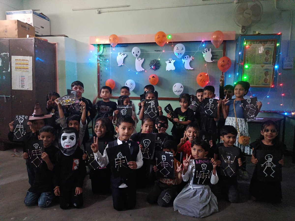 kv2_afspune's tweet image. 👻🎃 Halloween vibes at Balvatika! Our little ones enjoyed a fun-filled day of learning through play, creativity, and imagination. 🧡
Joyful learning in action at PM SHRI KV No. 2 AFS Pune! 🌟 #PMShri #Balvatika #FunWithLearning @KvsMumbai @KVS_HQ