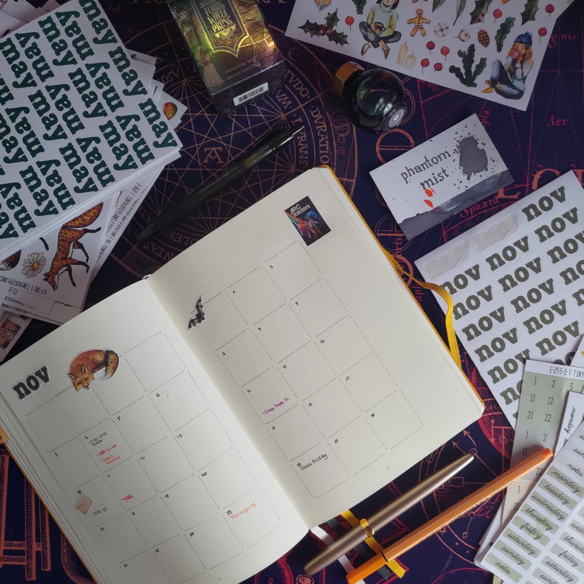 PaperLovers tweet media