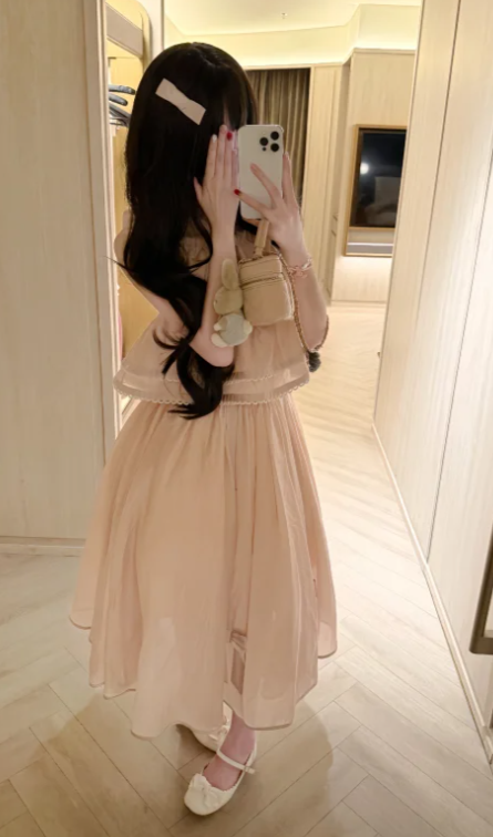marad333333's tweet photo. 想你的话 你会出现吗 #萝莉 https://t.co/KwgpqvaZA5