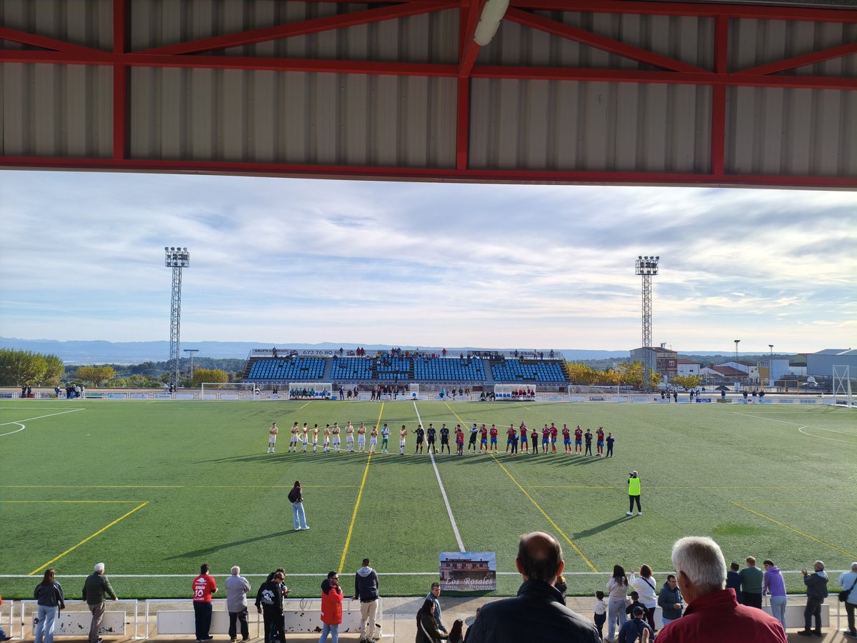 ✅ El <a href="/cfjaraiz/">Club de Fútbol Jaraíz.</a> es el nuevo líder de la Tercera Extremeña. Gran partido ayer donde el balón parado fue clave, anotaron 3 tantos de córner.

🎯 Muchas igualdad en la parte alta de la clasificación. La regularidad será clave para ser campeón.
