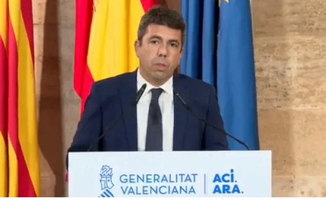 sufuster's tweet image. #Mazon dice “ya no puede más”, pero no pronuncia la palabra dimisión…(de momento)
Muchas incógnitas siguen abiertas a estas horas…