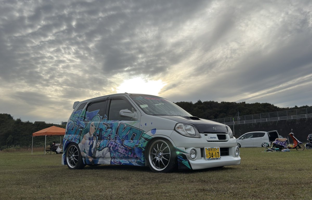 hayatan_gs's tweet image. MOTOR LIVE STOCK7にて
Pastel*Palette大和麻弥役中上育実さんから
バイザーへサインを頂いてしまいました…

会員証にもサインして貰っちゃって…

その他にも一緒のステージで歌わせて頂いたり
と色々貴重な体験をありがとうございました

 #MLS7