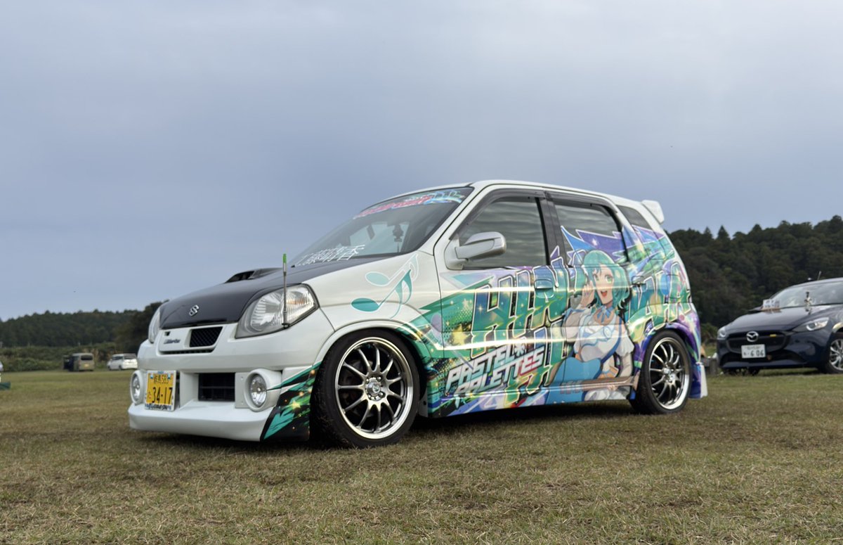 hayatan_gs's tweet image. MOTOR LIVE STOCK7にて
Pastel*Palette大和麻弥役中上育実さんから
バイザーへサインを頂いてしまいました…

会員証にもサインして貰っちゃって…

その他にも一緒のステージで歌わせて頂いたり
と色々貴重な体験をありがとうございました

 #MLS7