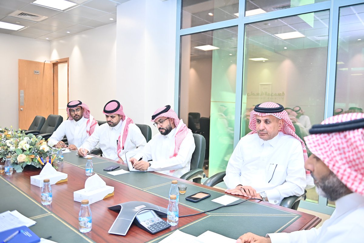 |🗞️#خبر |
إستعداداً لانطلاق #مؤتمر_جامعة_المجمعة_الثاني_للسكتة_الدماغية
وكيل #جامعة_المجمعة للدراسات العليا والبحث العلمي يرأس اللجنة الإشرافية لمؤتمر السكتة الدماغية بنسخته الثانيه، لمناقشة أبرز المواضيع واتخاذ التوصيات اللازمة حيالها .