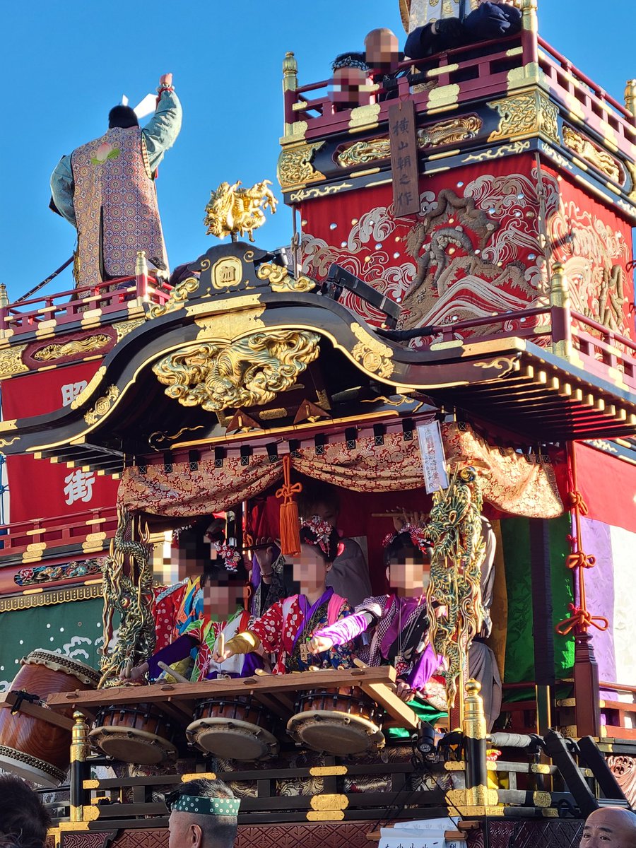 埼玉県本庄市  本庄秋まつり
本庄城限定御城印  こだま秋まつりと2枚繋がります 上半分がこだまで下半分が本庄の御輿でしょうか？ 駅前道路に並ぶ山車は圧巻でした
#本庄城  
#御城印  #本庄秋まつり