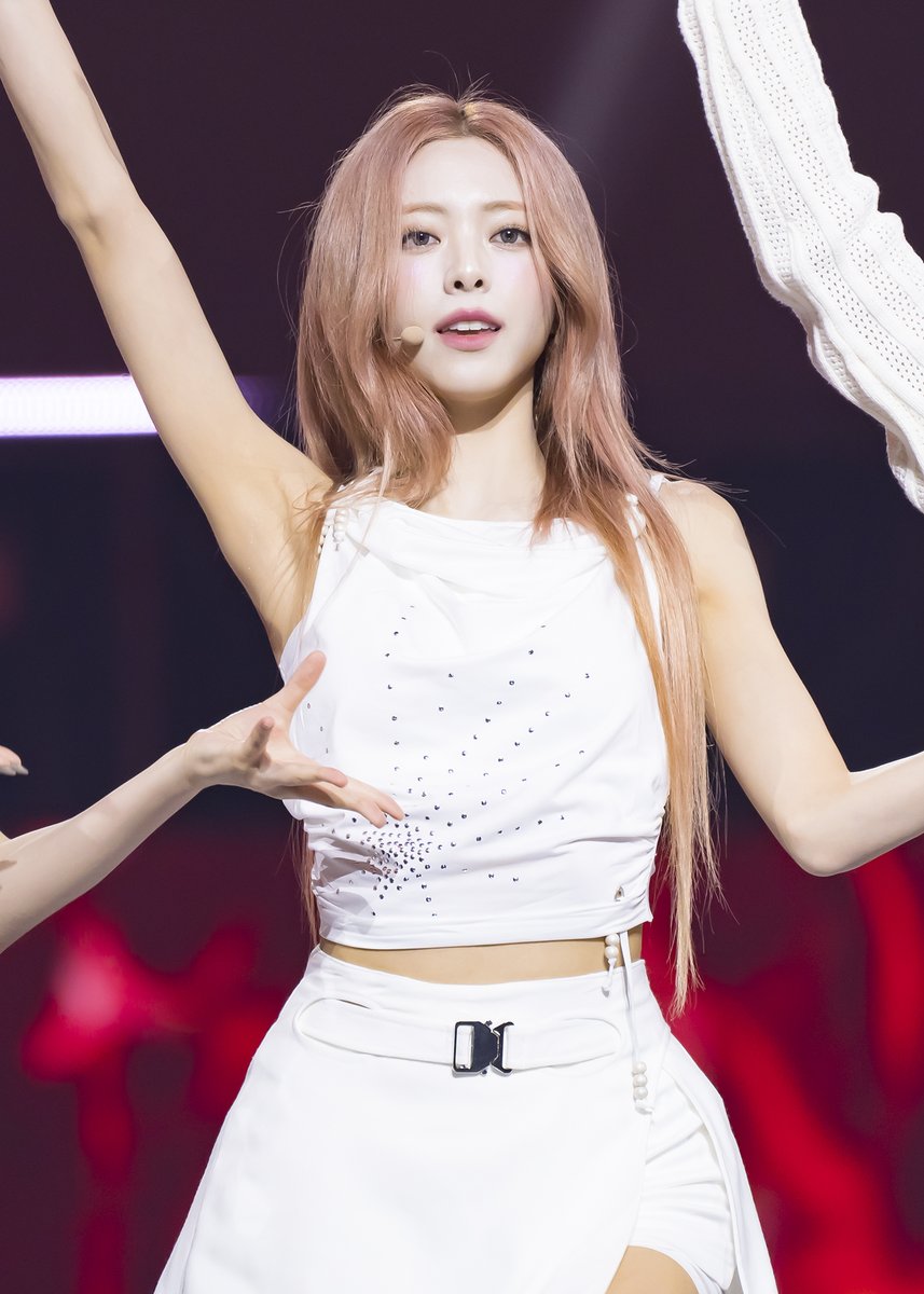 250621
#있지 #ITZY #유나 #YUNA