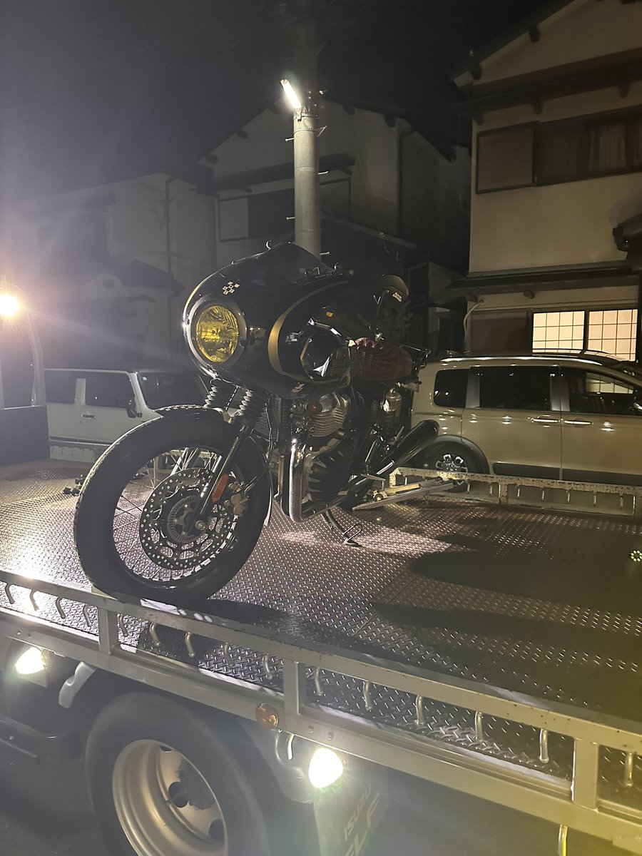 サラバ caferacer^ ^
#ロイヤルエンフィールド
#コンチネンタルgt650
#continentalgt650