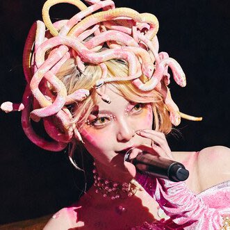 hirahiratechite's tweet image. ひええぇ……(ﾄﾞｷﾝ)

natalie.mu/music/gallery/…