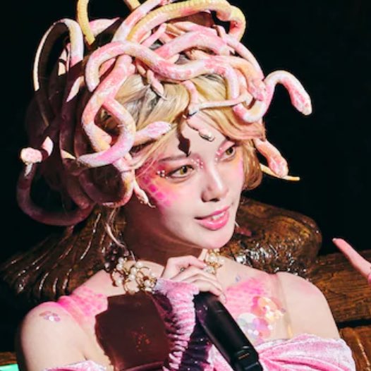 hirahiratechite's tweet image. ひええぇ……(ﾄﾞｷﾝ)

natalie.mu/music/gallery/…