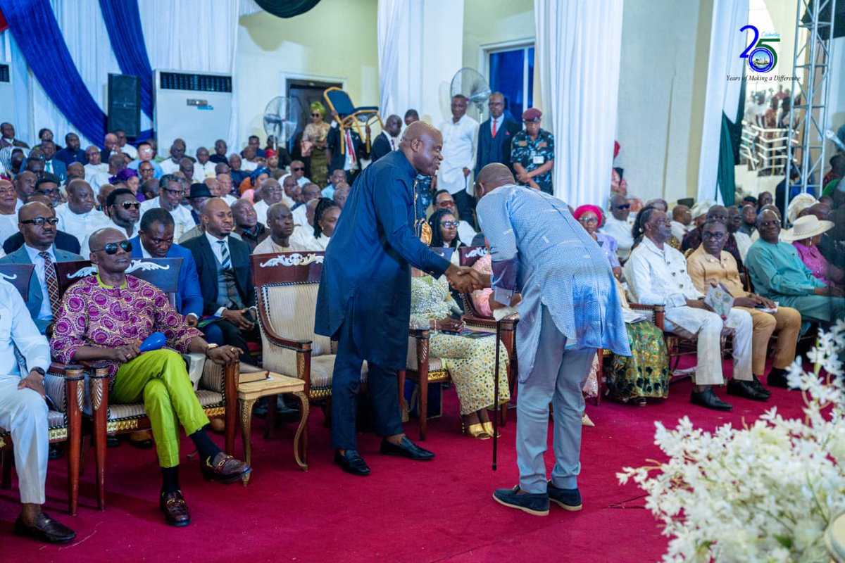 Ogolomartins's tweet photo. Dr. Samuel Ogbuku MD/CEO of NDDC recently joined the Governor of Bayelsa state , His Excellency Douye Diri for the 14th Annual thanksgiving service at the Bayelsa State ecumenical center , Yenegoa Bayelsa State.
#TellingOurStory
#MakingaDifference
#Transaction2Transformation. https://t.co/seIqA4VXXt