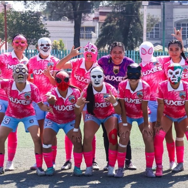 ¿Qué team son sobrin@s, catrinas o máscaras? Comenten 💀👺

#LigaTDPFemenil #EsMomentoDeEllas