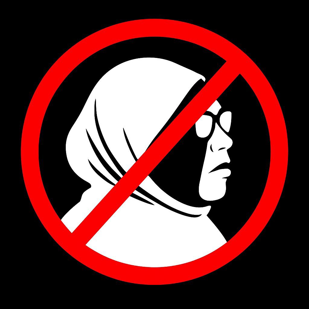 Unajinadi umechaguliwa na watu MILIONI 31 unaapishiwa VICHOCHORONI. 

Ulihitaji KUUWA watanzania ELFU TATU ili uwe RAISI. 

Wewe DIKTETA JIKE utalipa vifo vya ndugu zetu. Dunia imeona na tunaendelea kuionyesha uliyokuwa unafanya WAKATI UMEZIMA MTANDAO.

TUTAKUWEPO🫵🏾😎