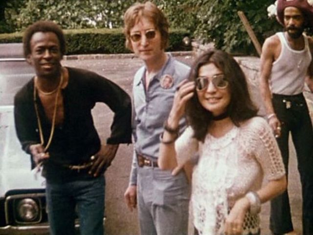 BeatlemaniaUK's tweet photo. True or false? Yoko was the first female vocal on a Beatles song when she sang on 'The Continuing Story of Bungalow Bill.

#Beatles #TheBeatles https://t.co/5n2KtNcTd4