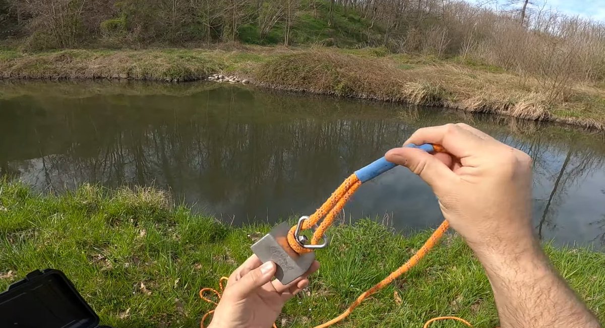 WalkingTrek's tweet photo. Sono tornato a fare MAGNET FISHING in un canale artificiale, convinto di trovare chissà quali tesori nascosti sul fondo... ma la realtà è stata ben diversa! 😅
#magnetfishing https://t.co/FNW4KPDPfp
