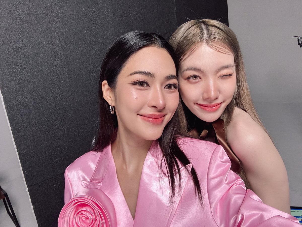 20 พ.ย. ขอให้พิ ๆ ได้มาเจอ พิหลิง พิน้องออม กันน้าาาา

#ปฏิทินช่อง3ปี2569 
#หลิงออม #LingOrm