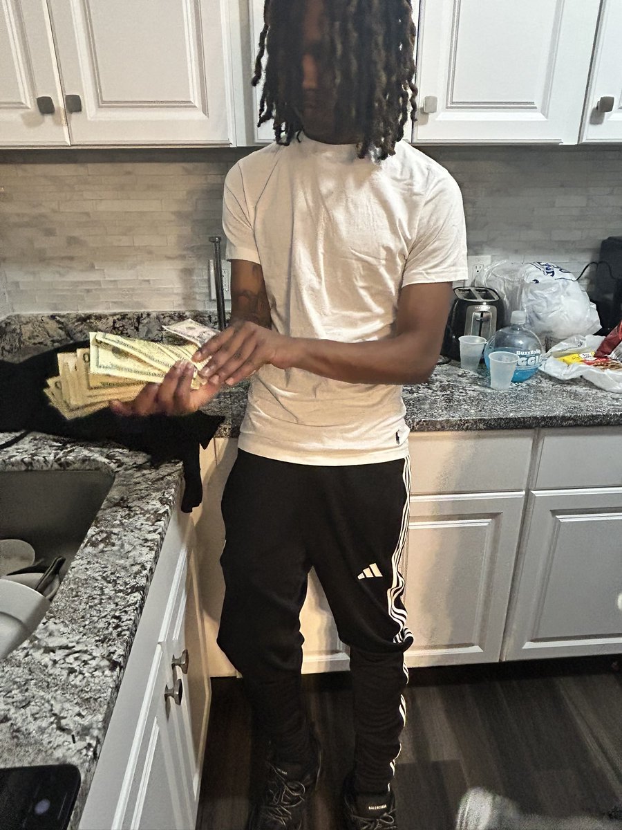intent2killl's tweet photo. Halloweekend👣 https://t.co/zpGEWe1vrG